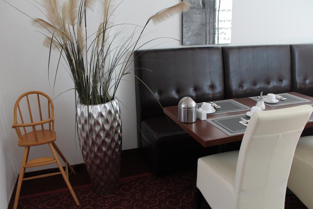 Wiking Hotel Хенштедт-Ульцбург Экстерьер фото