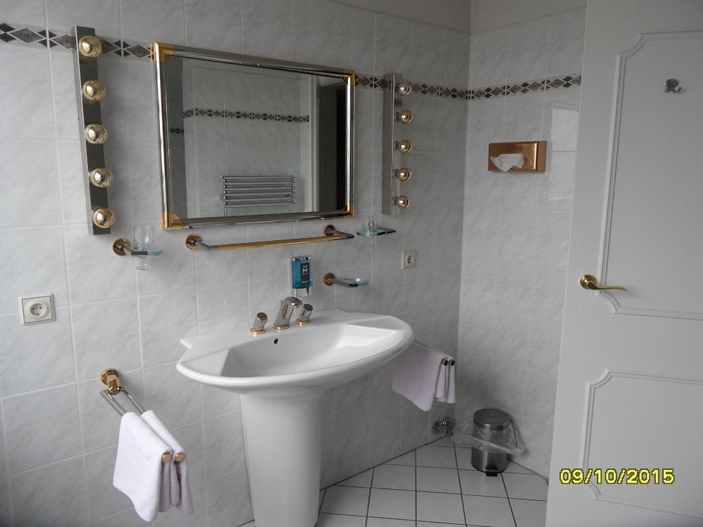 Wiking Hotel Хенштедт-Ульцбург Экстерьер фото